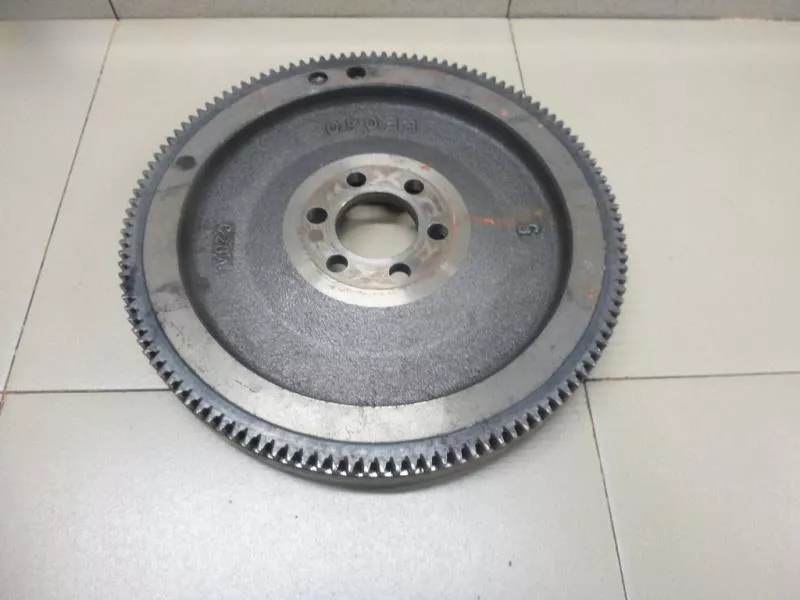 Маховик двигателя BS263928