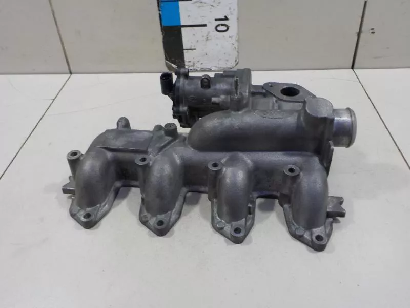 Впускной коллектор ST301864 Впускной коллектор ST301864