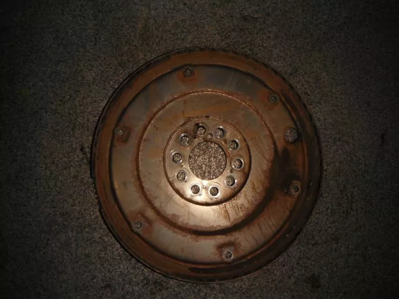 Маховик двигателя BS264225