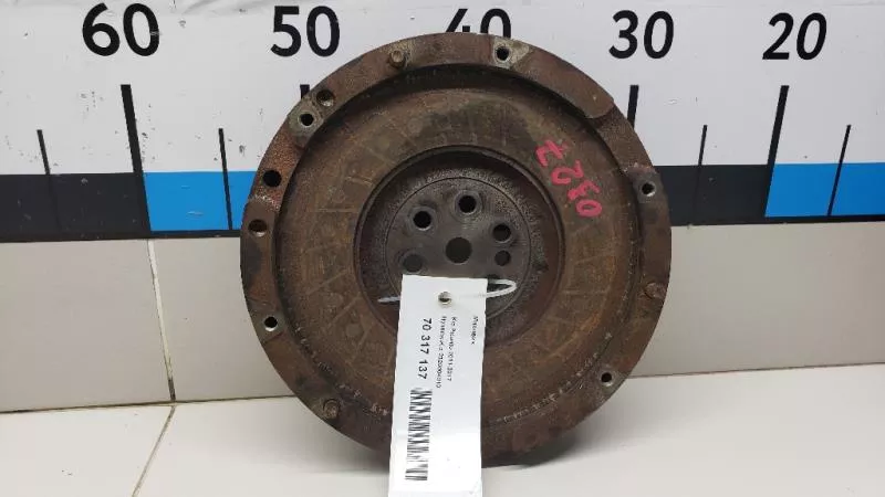 Маховик двигателя BS266436