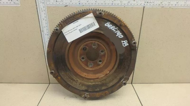 Маховик двигателя BS264547