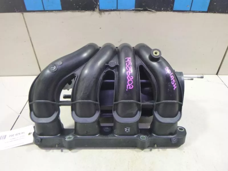 Впускной коллектор ST301143 Впускной коллектор ST301143