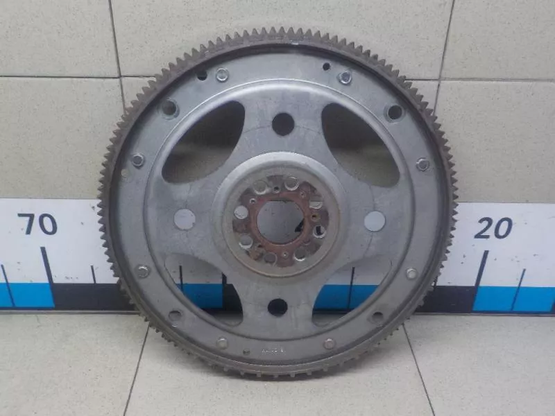 Маховик двигателя BS266187