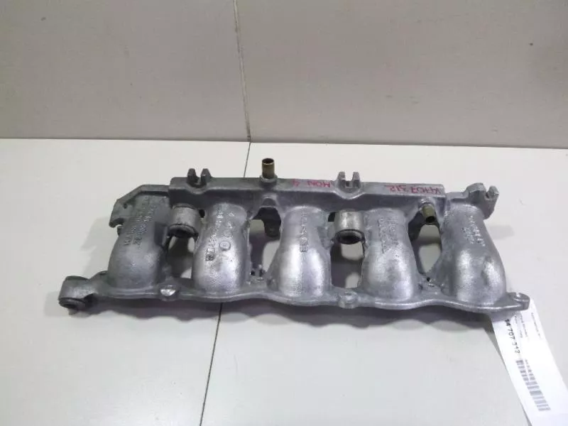 Впускной коллектор ST301878