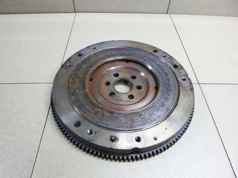 Маховик двигателя BS265062