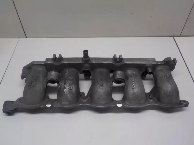 Впускной коллектор ST301873 Впускной коллектор ST301873