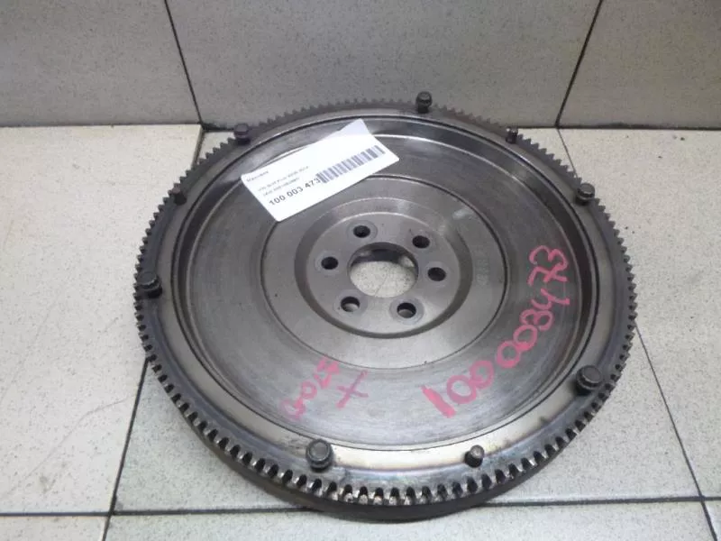 Маховик двигателя BS266977