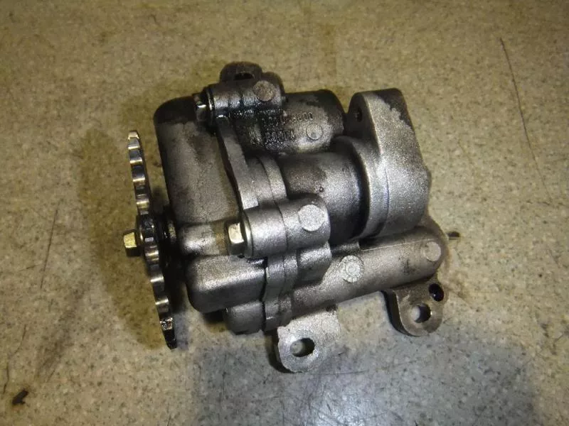 Масляный насос BS253133 Масляный насос BS253133