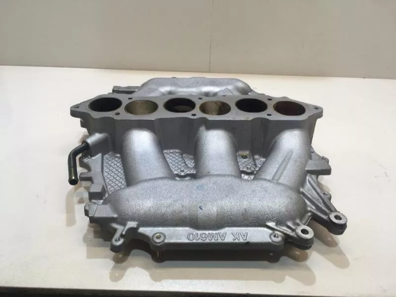 Впускной коллектор ST300430 Впускной коллектор ST300430