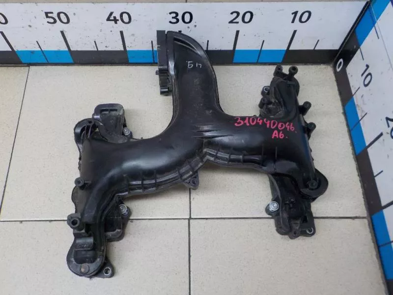 Впускной коллектор ST301614 Впускной коллектор ST301614