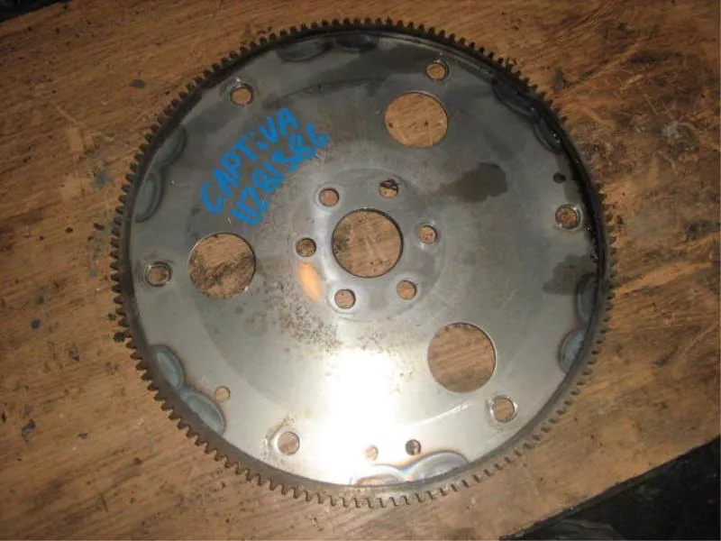 Маховик двигателя BS264185