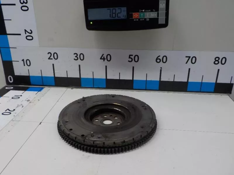 Маховик двигателя BS263493