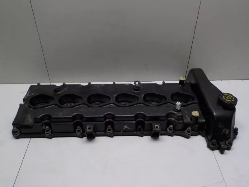 Клапанная крышка ГБЦ BS69461 Клапанная крышка ГБЦ BS69461