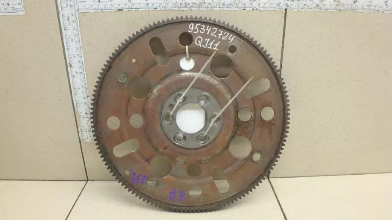 Маховик двигателя BS265670