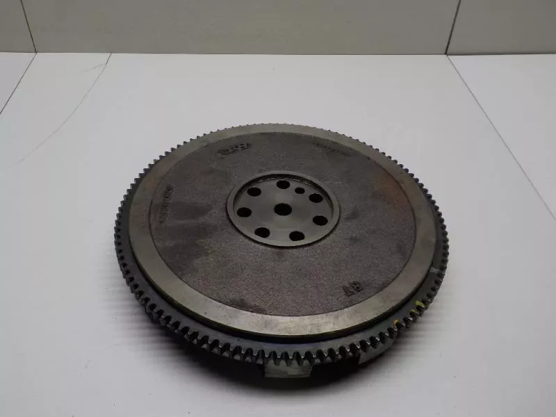 Маховик двигателя BS267690