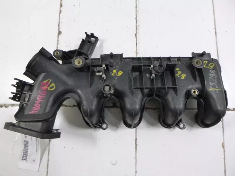 Впускной коллектор ST302027 Впускной коллектор ST302027