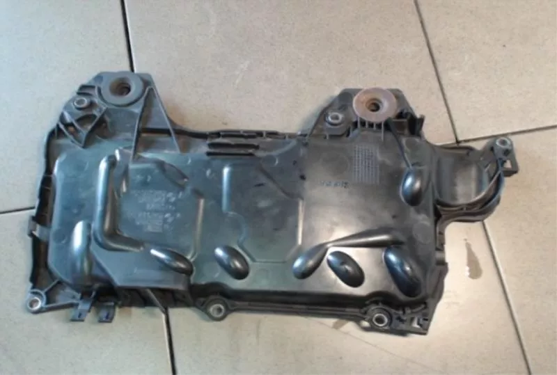 Клапанная крышка ГБЦ BS68057 Клапанная крышка ГБЦ BS68057