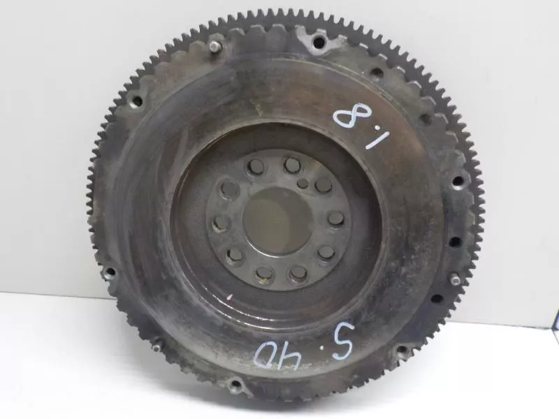 Маховик двигателя BS266930