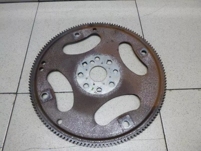 Маховик двигателя BS266292