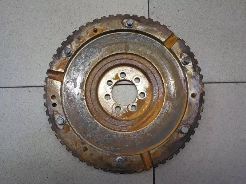 Маховик двигателя BS263858