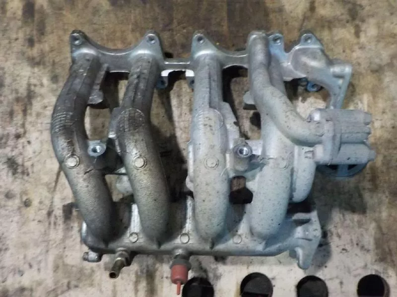 Впускной коллектор ST300799