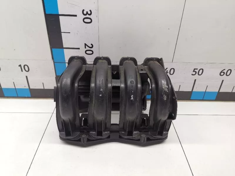 Впускной коллектор ST297913 Впускной коллектор ST297913