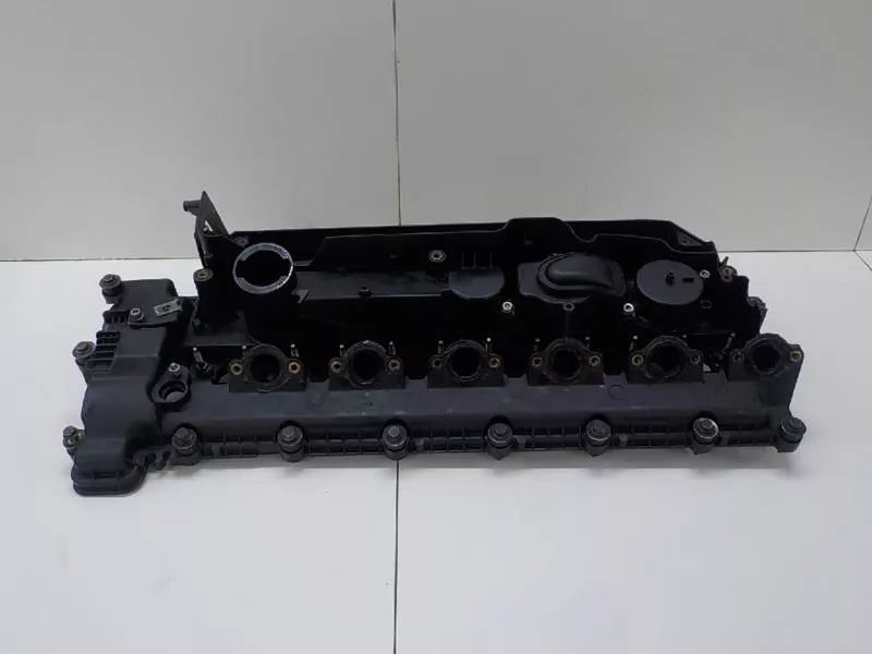 Клапанная крышка ГБЦ BS70490 Клапанная крышка ГБЦ BS70490