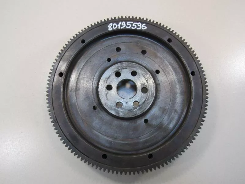 Маховик двигателя BS265445