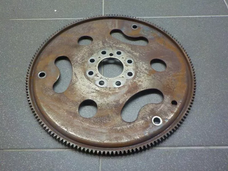 Маховик двигателя BS263622