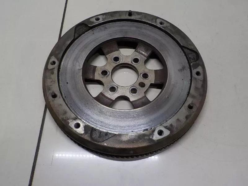 Маховик двигателя BS266002