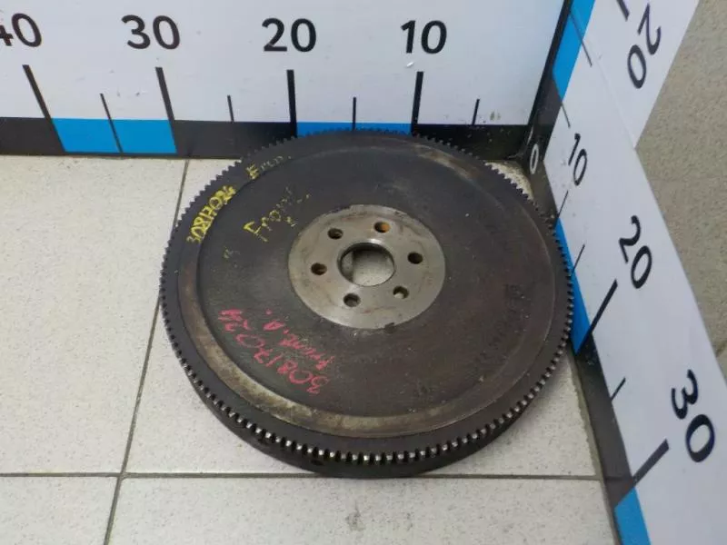 Маховик двигателя BS266963