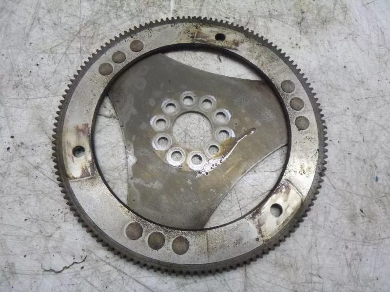 Маховик двигателя BS264517