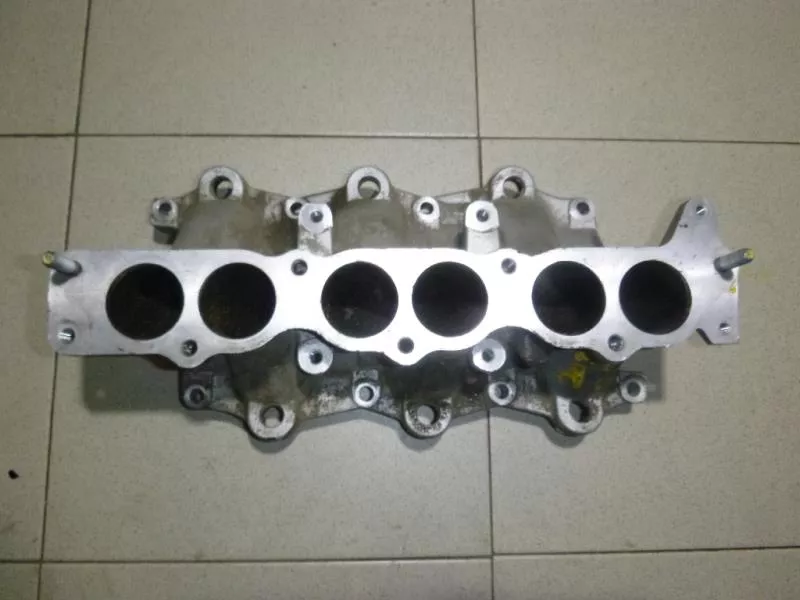 Впускной коллектор ST299473 Впускной коллектор ST299473