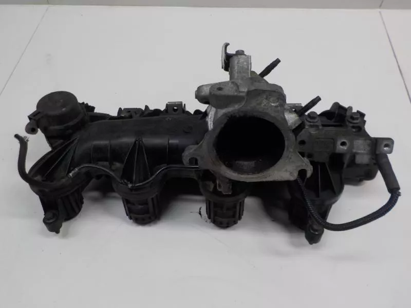 Впускной коллектор ST302637 Впускной коллектор ST302637