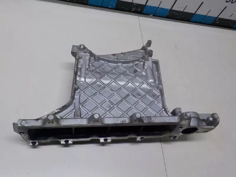 Впускной коллектор ST303023 Впускной коллектор ST303023