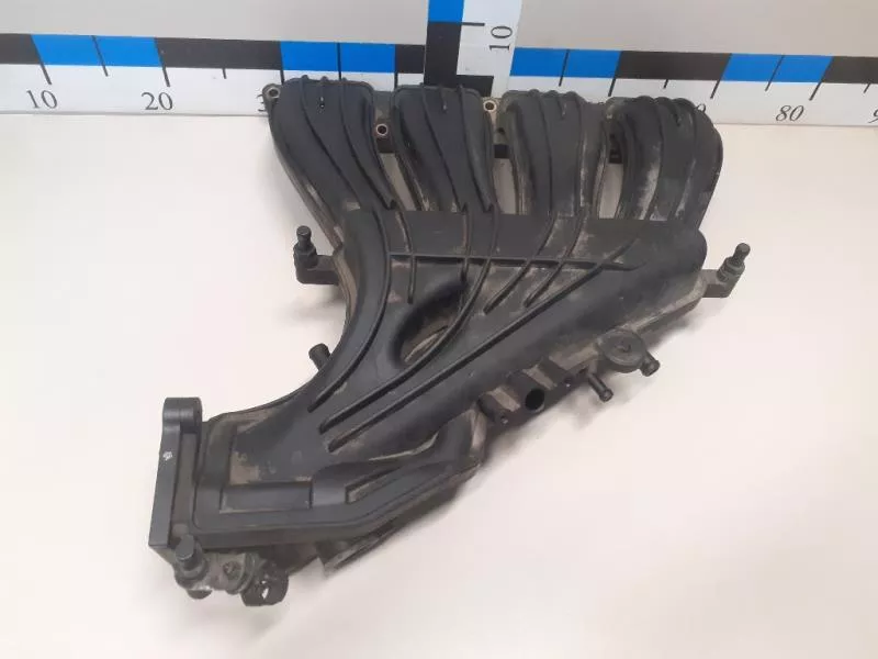 Впускной коллектор ST300818