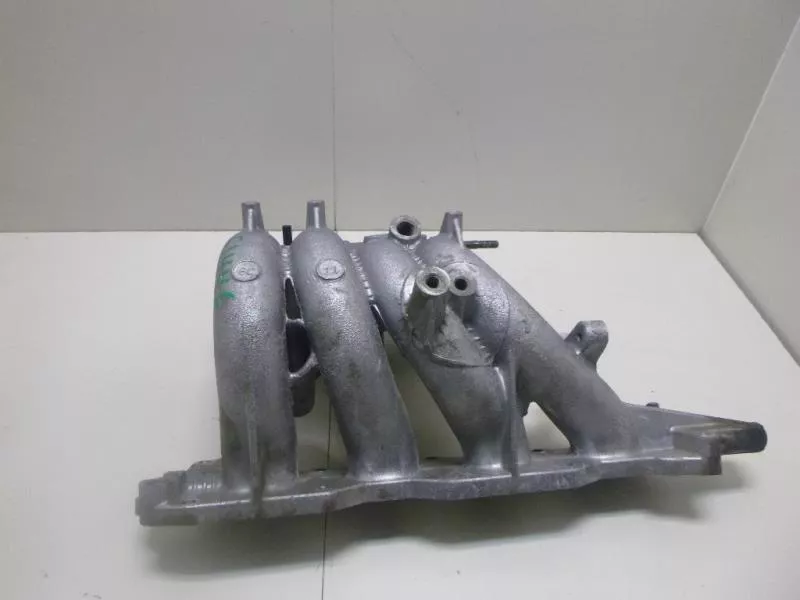 Впускной коллектор ST299593 Впускной коллектор ST299593