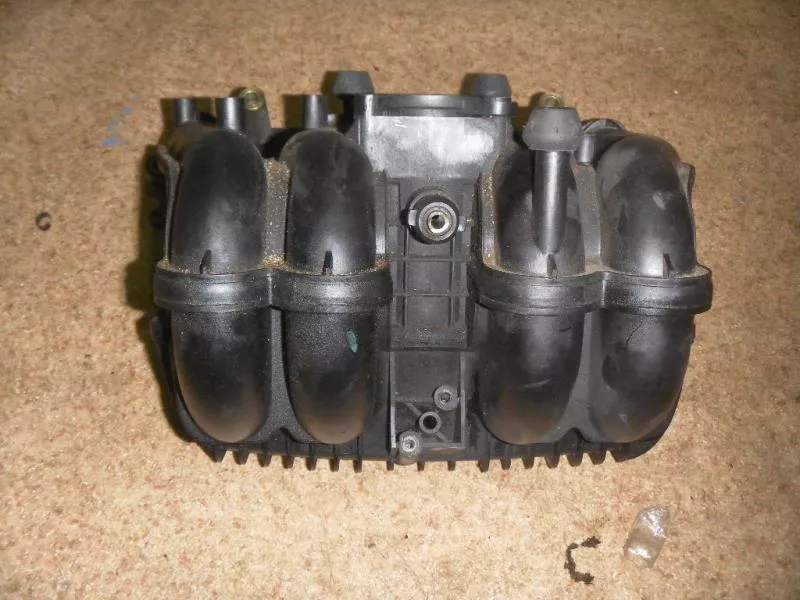 Впускной коллектор ST298775 Впускной коллектор ST298775