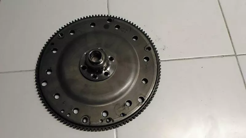 Маховик двигателя BS264991