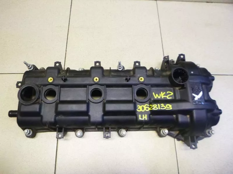 Клапанная крышка ГБЦ BS70484 Клапанная крышка ГБЦ BS70484