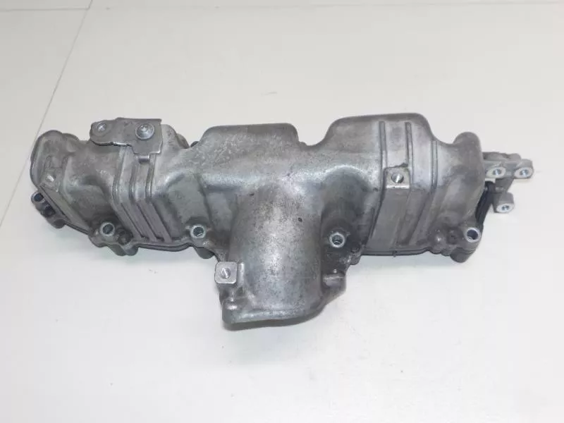 Впускной коллектор ST302134 Впускной коллектор ST302134