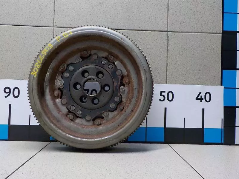 Маховик двигателя BS267528