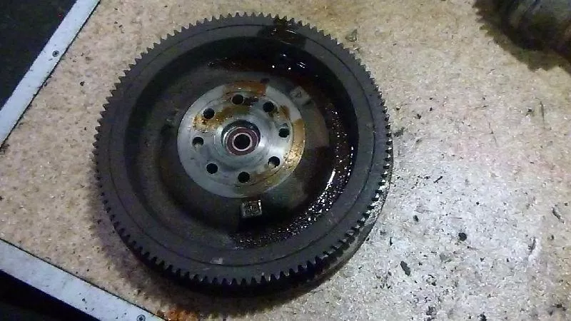 Маховик двигателя BS264217