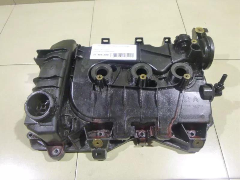 Клапанная крышка ГБЦ BS69954 Клапанная крышка ГБЦ BS69954