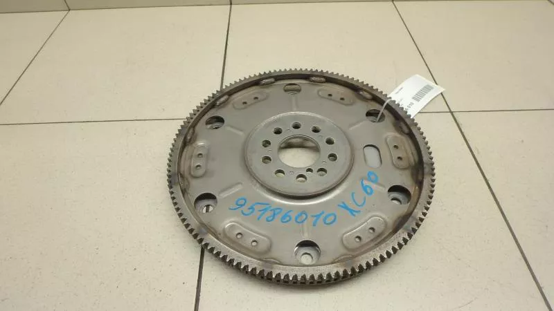 Маховик двигателя BS266248