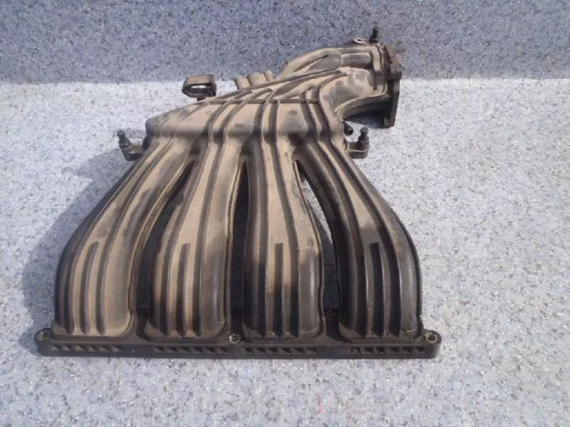 Впускной коллектор ST300820 Впускной коллектор ST300820