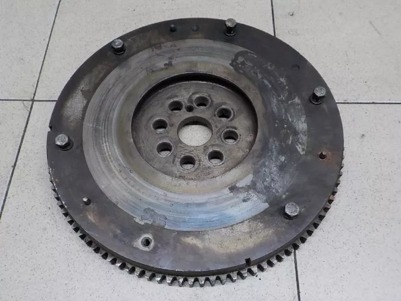 Маховик двигателя BS267309