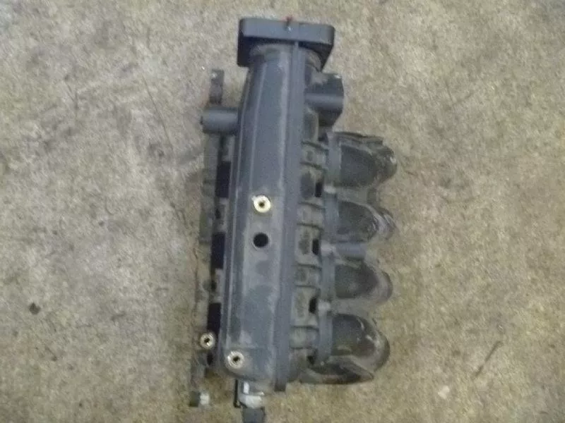 Впускной коллектор ST300478 Впускной коллектор ST300478