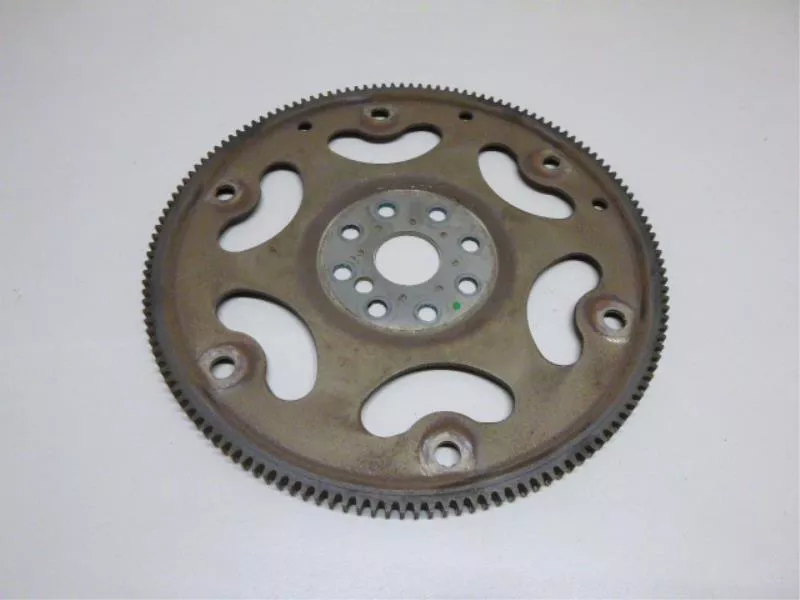 Маховик двигателя BS264757