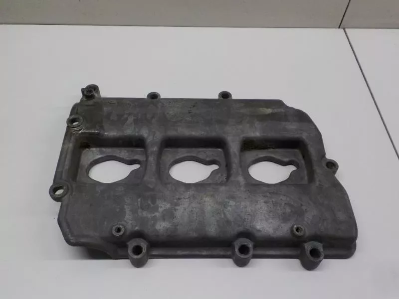 Клапанная крышка ГБЦ BS69379 Клапанная крышка ГБЦ BS69379